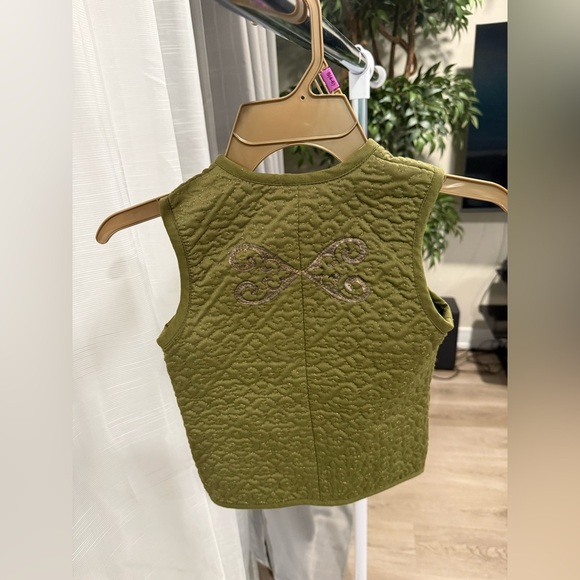 Toddler Green Quilted Vest with Heart Pockets - Picture 2 of 6